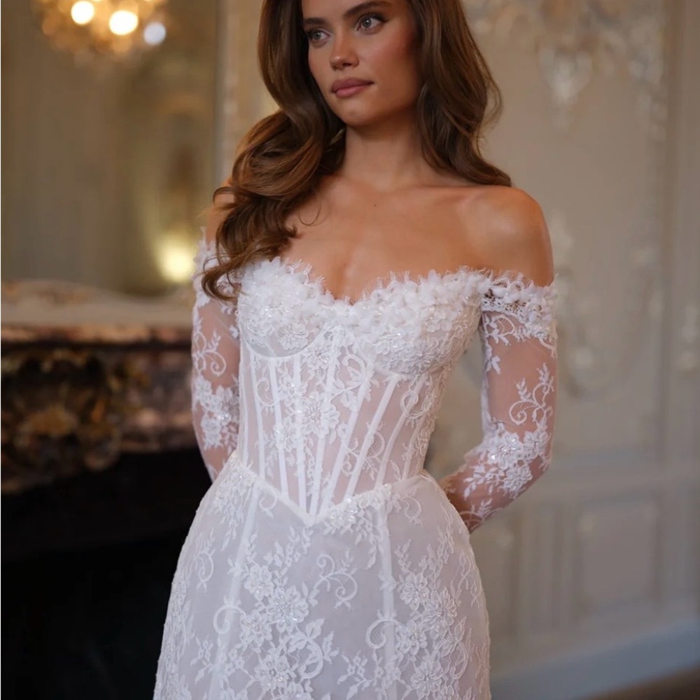 Lily Rosie Etienne - Romantic Off-Shoulder White Lace Wedding Gown